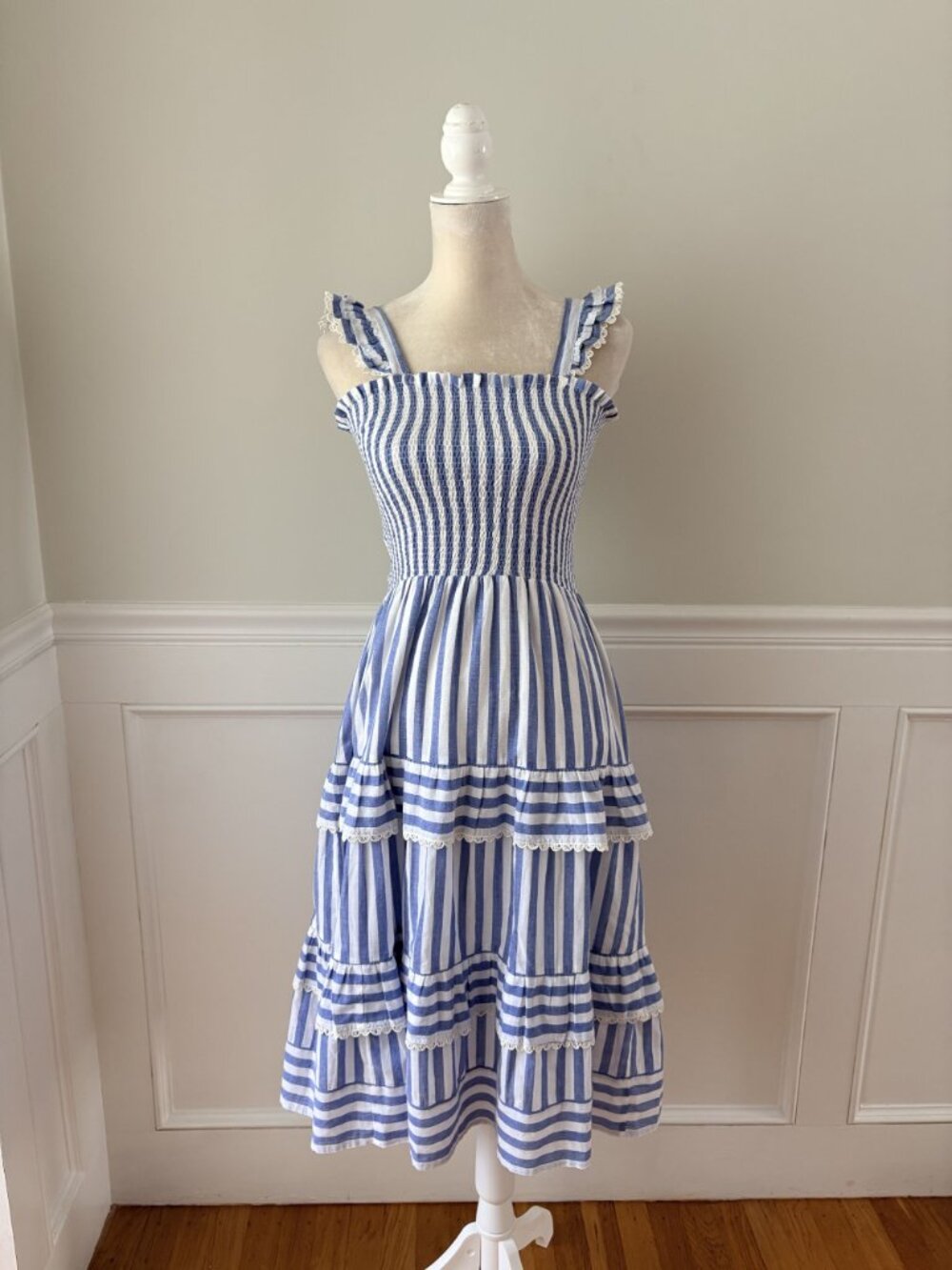 Alicia Bell Blue & White Striped Smocked Midi Dress With Tiered Skirt XS - Picture 2 of 6